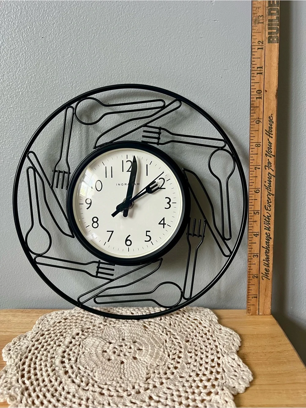 Ingraham Martha Cutlery Wall Clock Battery Operated Quartz Mech. Metal Design
